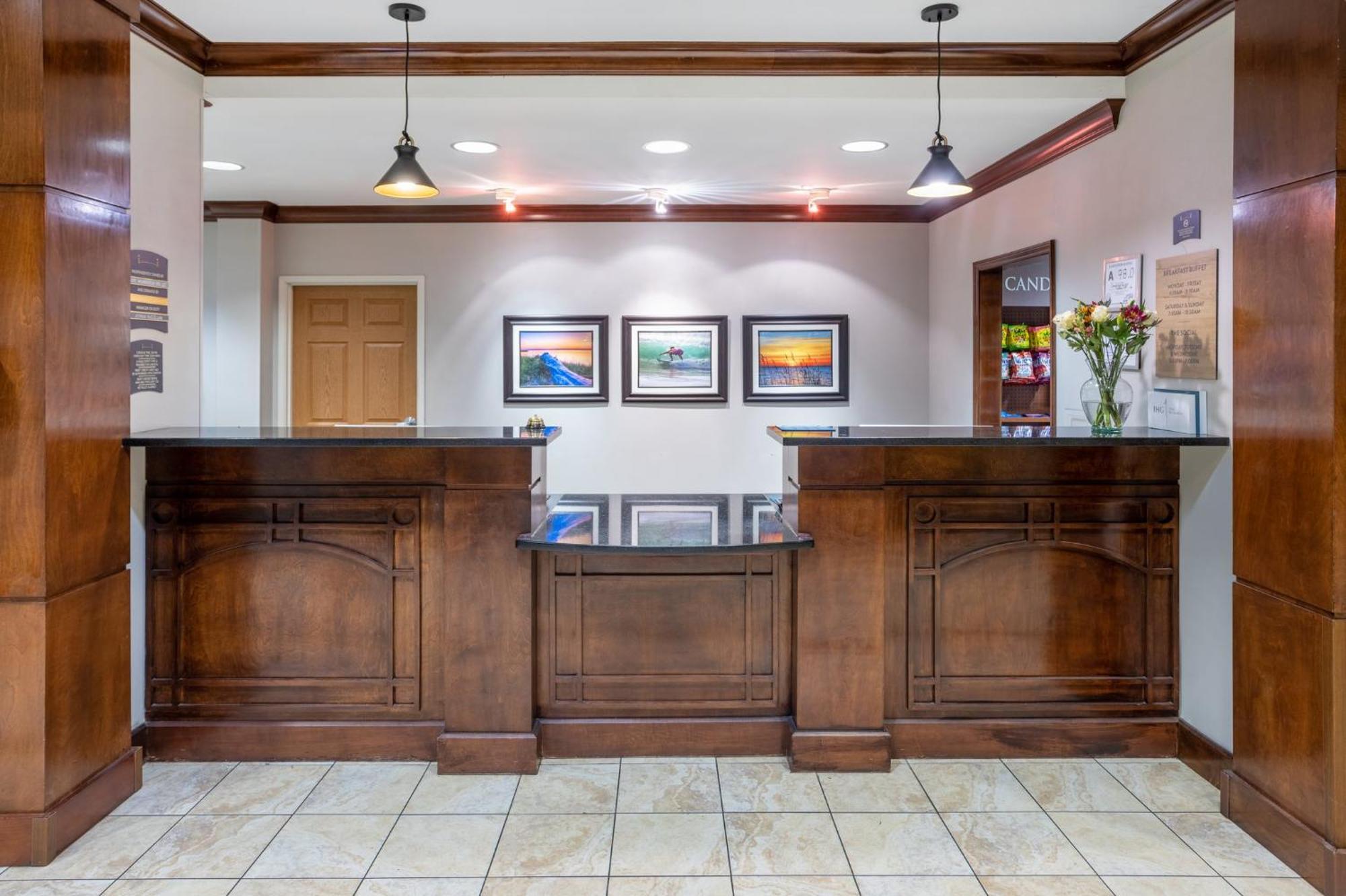 Staybridge Suites Wilmington East By Ihg Exterior foto